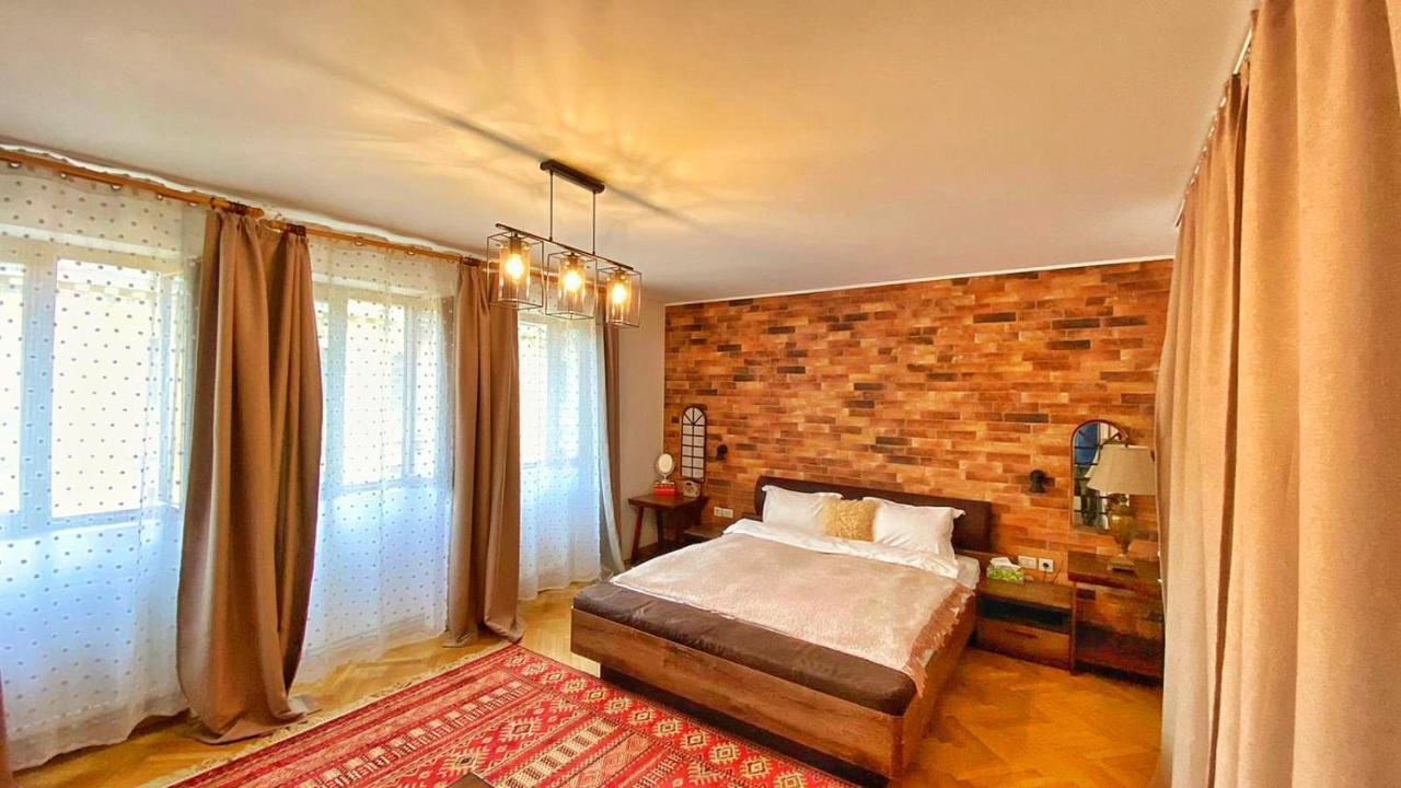 City Center Bed And Beyond Bucureşti Exterior foto